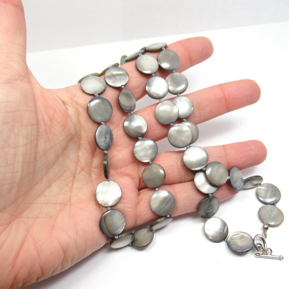 Hand Knotted Shell necklace